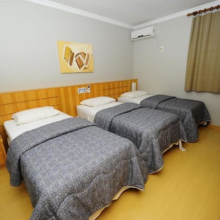 לואיס אדוארדו מגליאנס Hotel Saint Louis מראה חיצוני תמונה