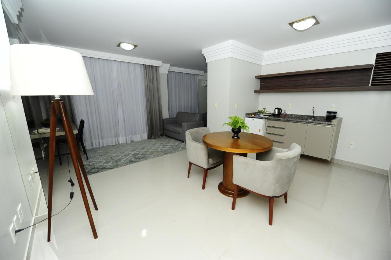 לואיס אדוארדו מגליאנס Hotel Saint Louis מראה חיצוני תמונה